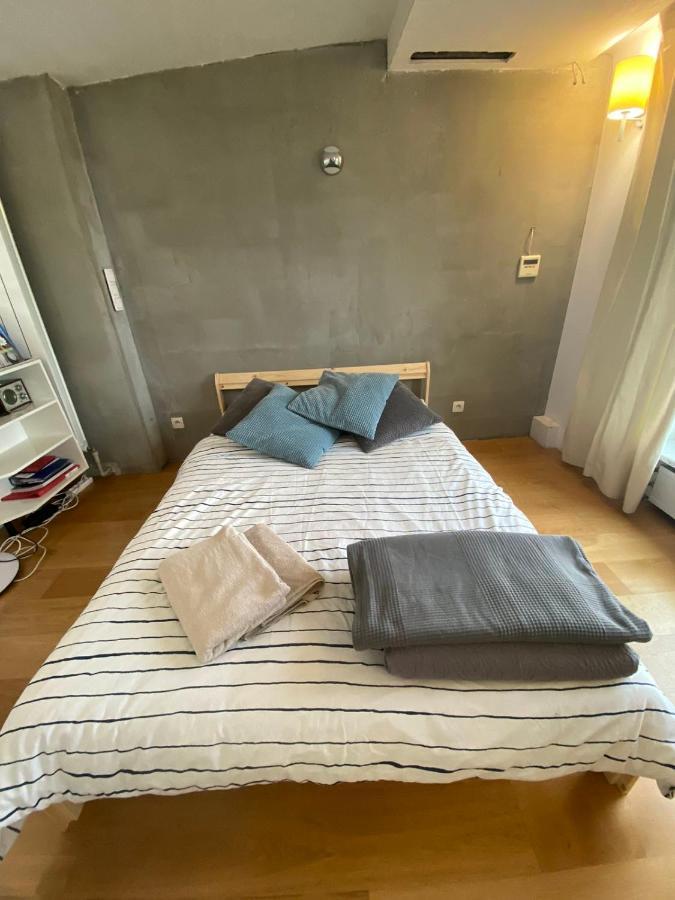 Bezagenta Wilcza8 Minimalist Location Apartament